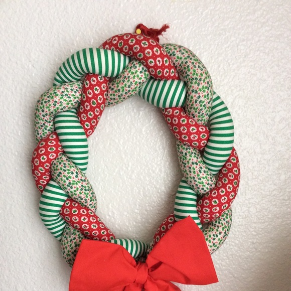 Christmas Wreath Handmade Fabric - Picture 3 of 3